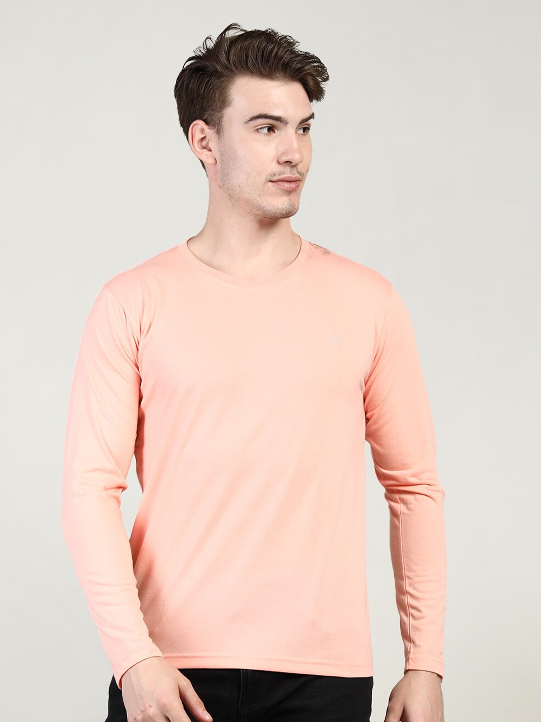 

CHKOKKO Men Peach-Coloured Solid Cotton T-shirt