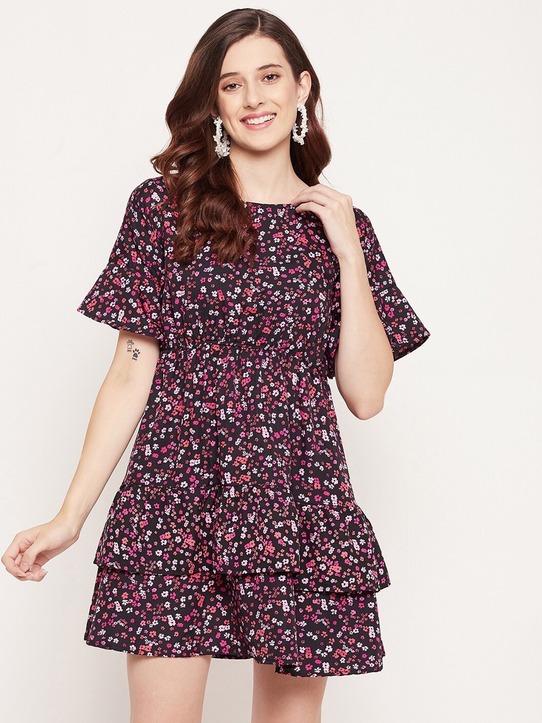 

Fashfun Black & Red Floral Crepe Dress