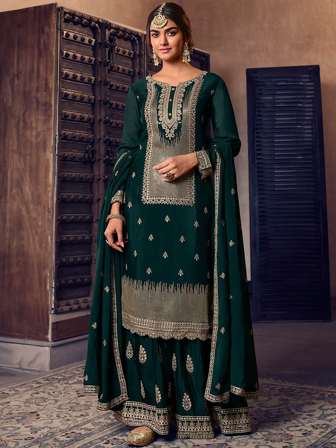 

ODETTE Women Green & Gold Ethnic Motifs Embroidered Kurta with Palazzos & With Dupatta