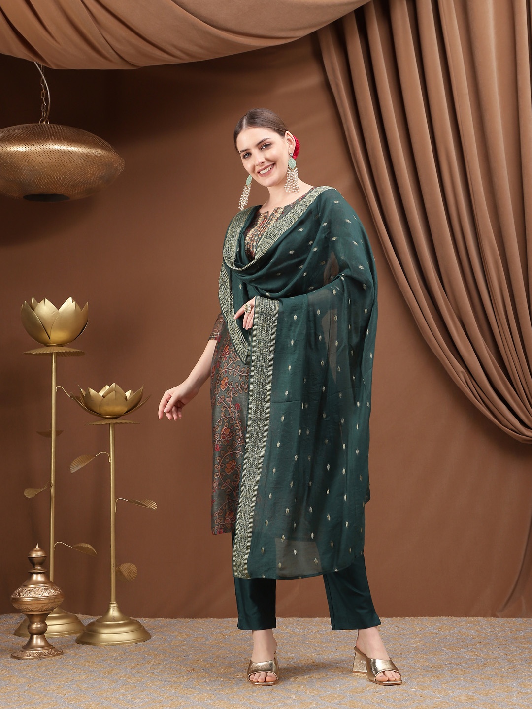 

Bani Women Women Green Floral Printed Chanderi Cotton Kurta with Trousers & With Dupatta