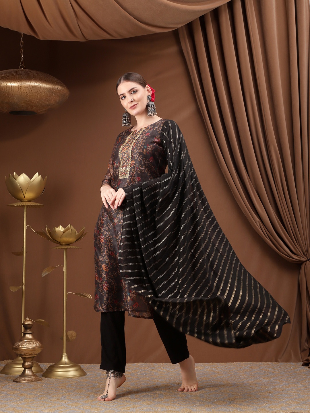 

Bani Women Women Grey Floral Printed Chanderi Cotton Kurta with Trousers & Dupatta