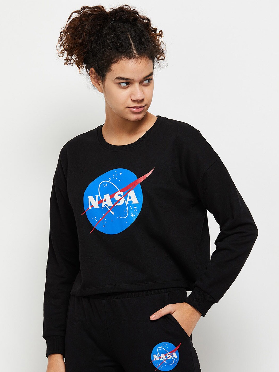

max Women Black Printed Sweatshirt