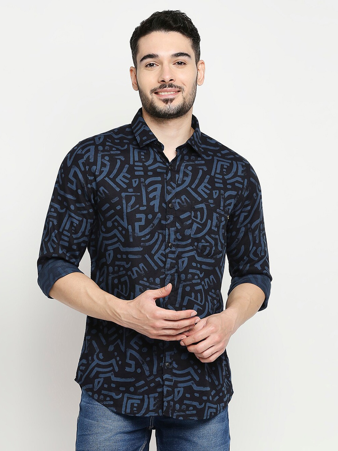 

SPYKAR Men Navy Blue Cotton Slim Fit Printed Casual Shirt