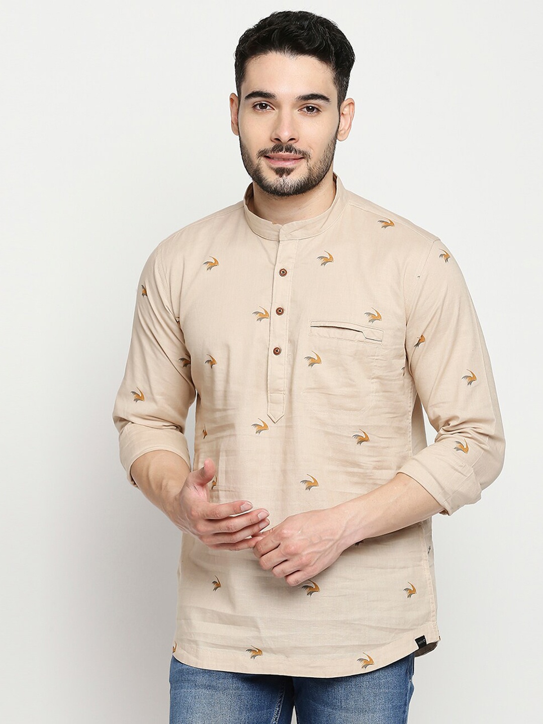 

SPYKAR Men Beige Slim Fit Printed Casual Shirt