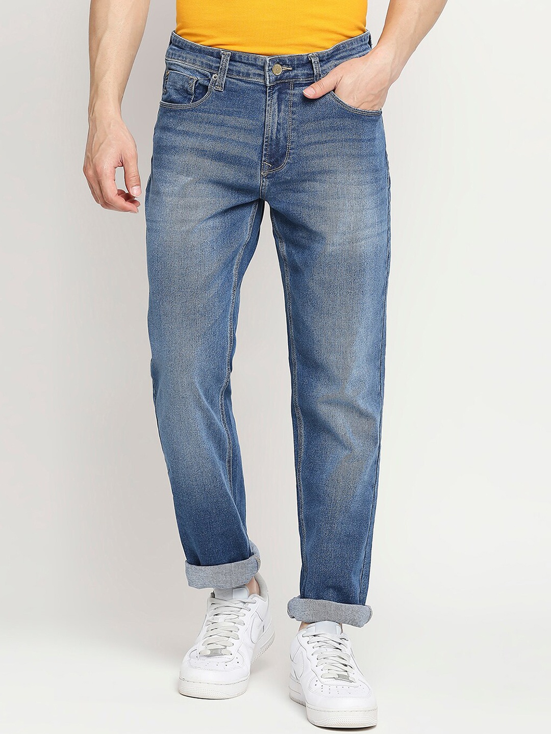 

SPYKAR Men Blue Relaxed Fit Low Distress Heavy Fade Jeans