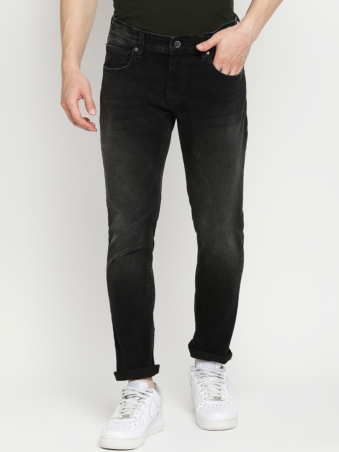 

SPYKAR Men Black Slim Fit Low-Rise Light Fade Jeans