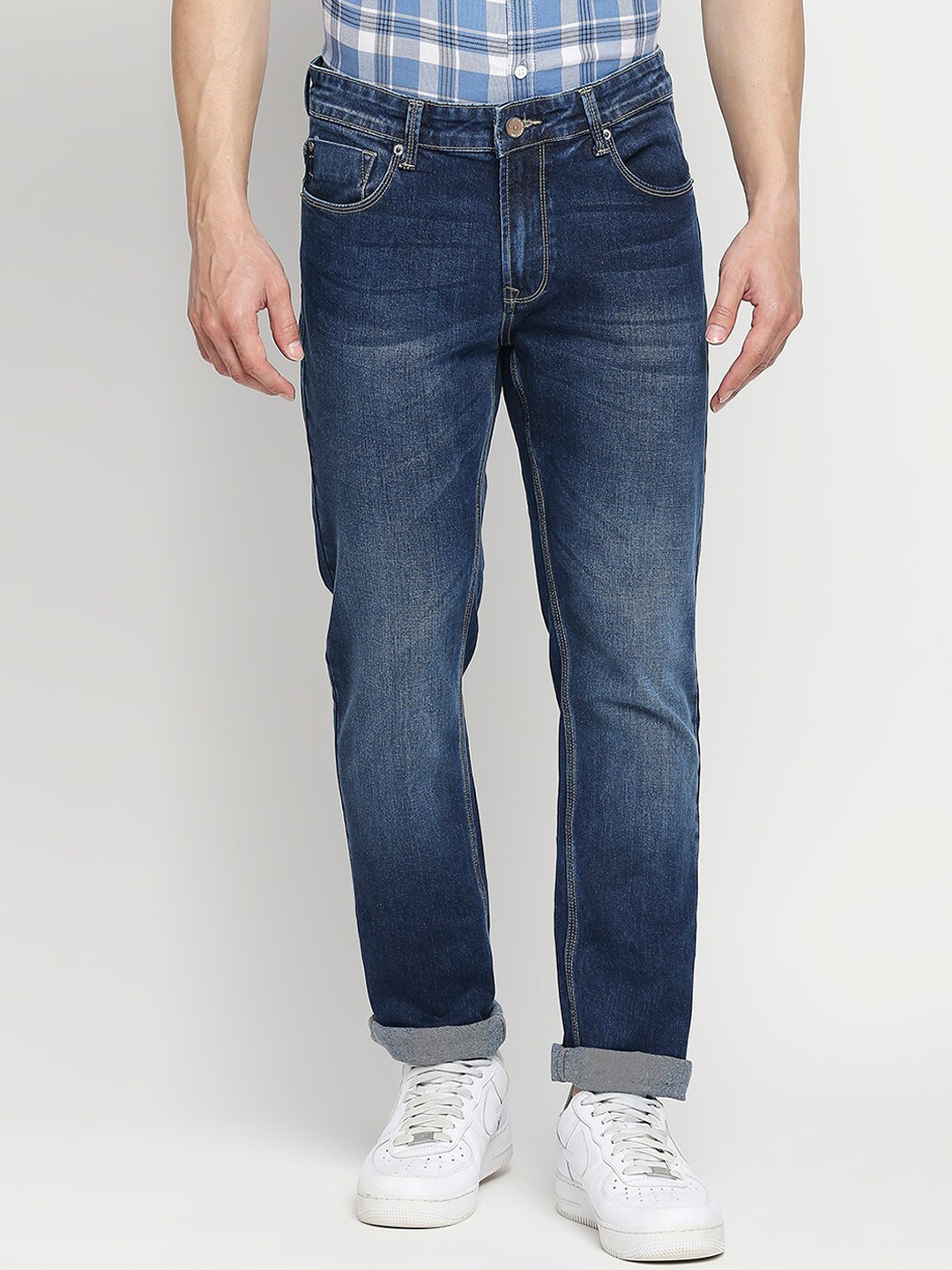 

SPYKAR Men Blue Solid Cotton Regular Fit Light Fade Jeans