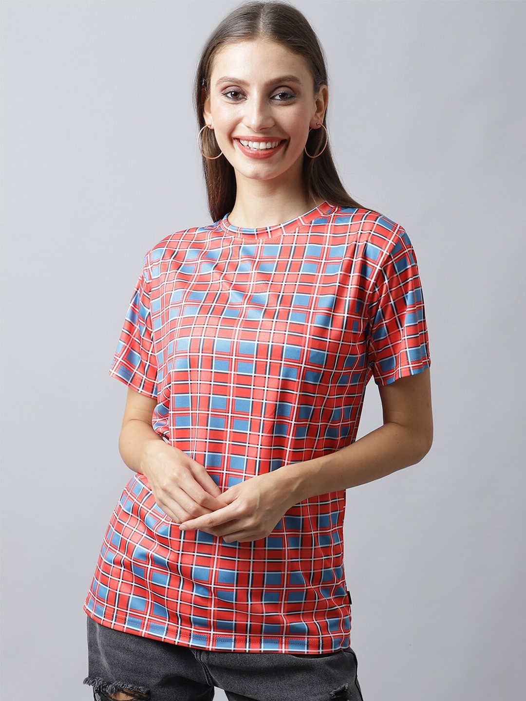 

Rodzen Women Red & Blue Checked T-shirt