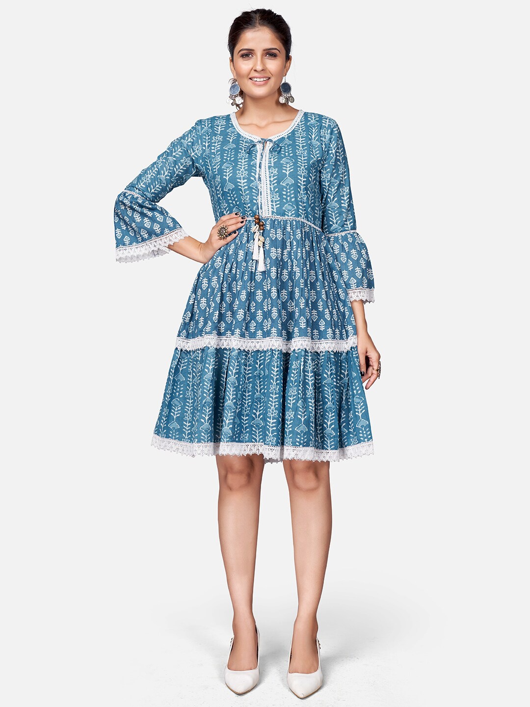 

Vbuyz Blue Floral Tie-Up Neck Dress