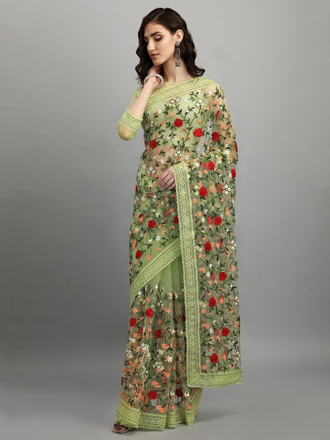 

RAJGRANTH Green & Red Floral Embellished Net Saree