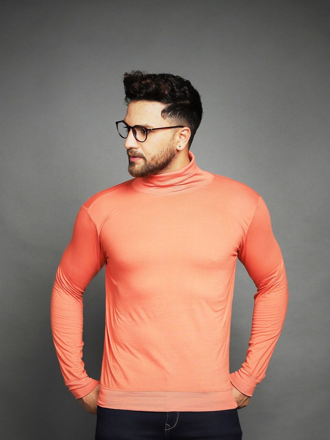 

Rodzen Men Peach-Coloured Sweatshirt