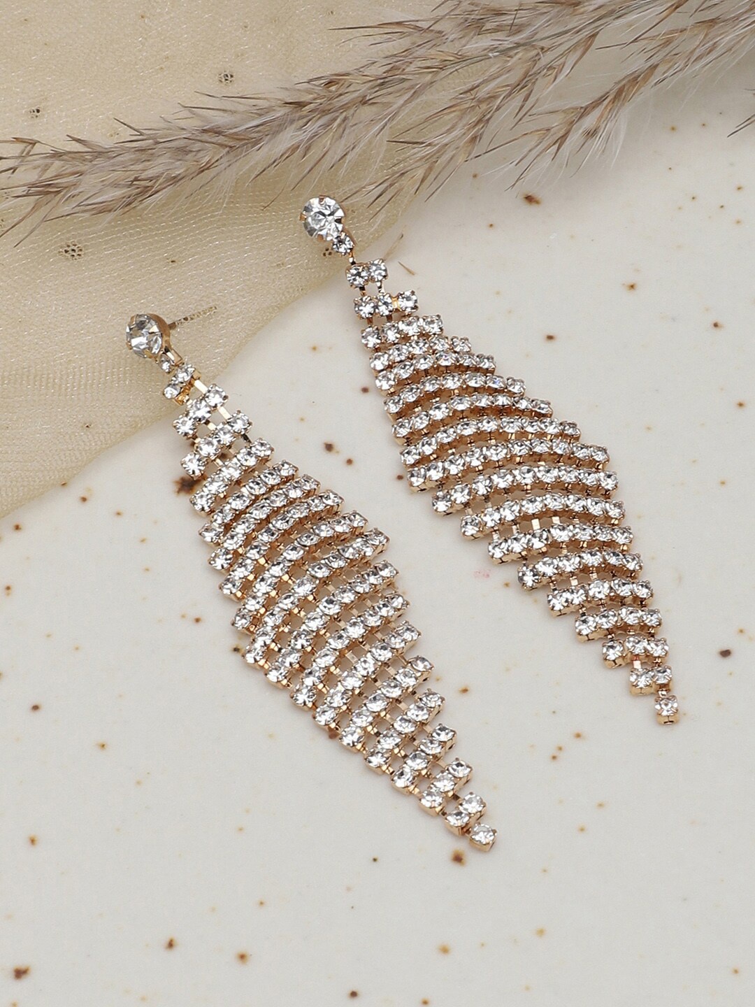 

SOHI Gold-Toned & White Contemporary Drop Earrings