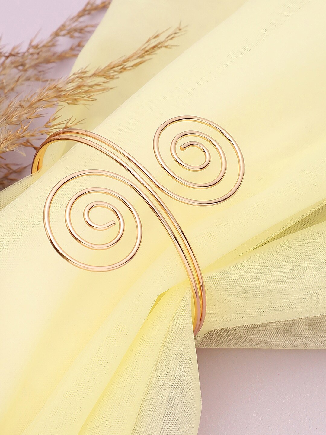 

SOHI Women Gold-Toned Gold-Plated Armlet Bracelet