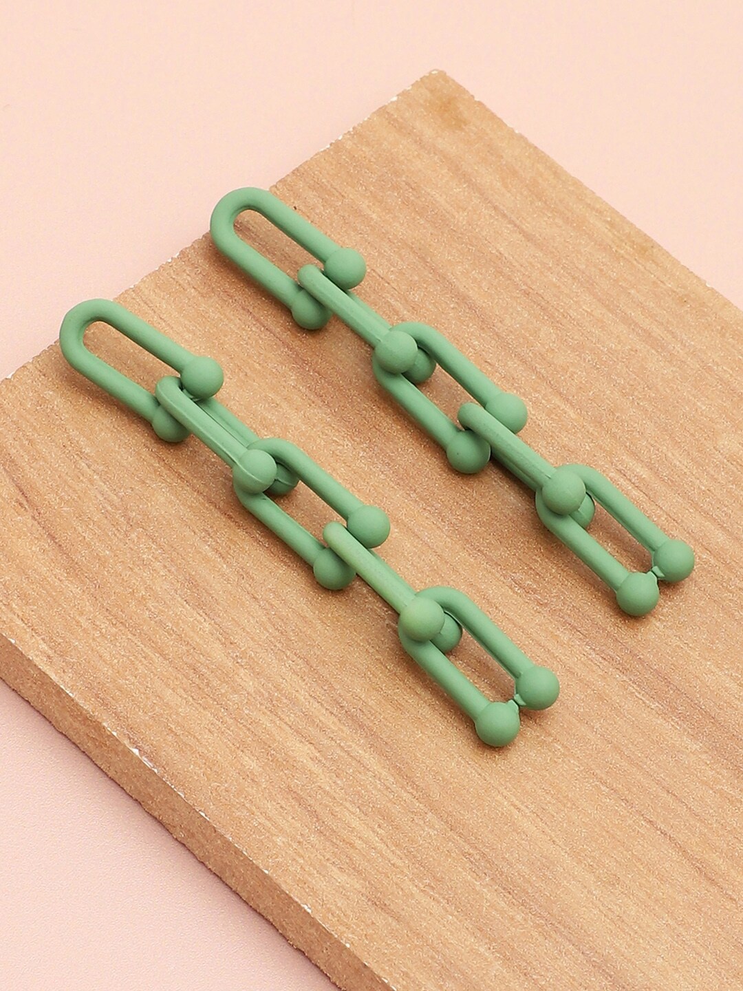 

SOHI Women Green Contemporary Drop Earrings