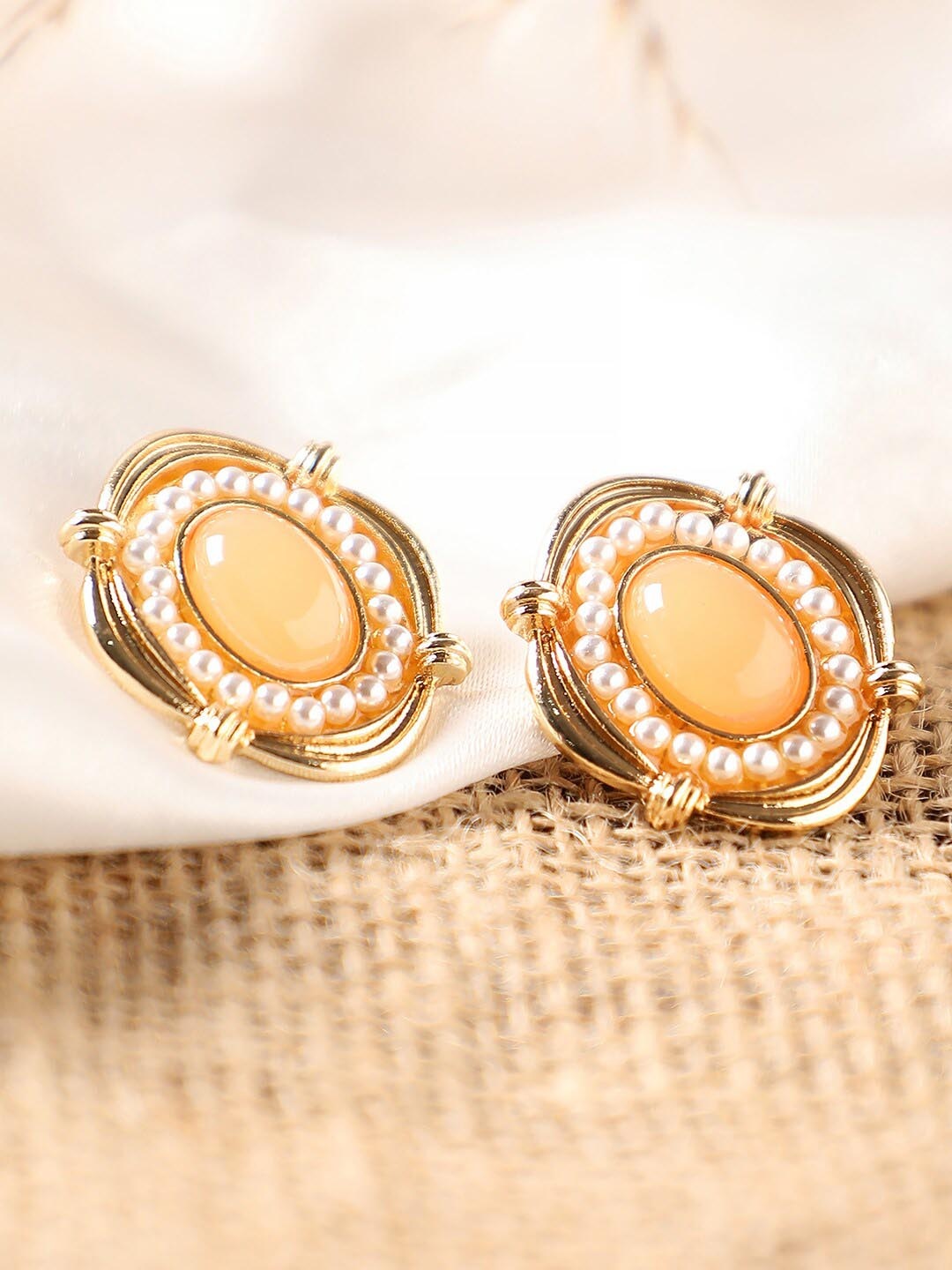 

SOHI Women Gold-Plated & White Square Studs Earrings