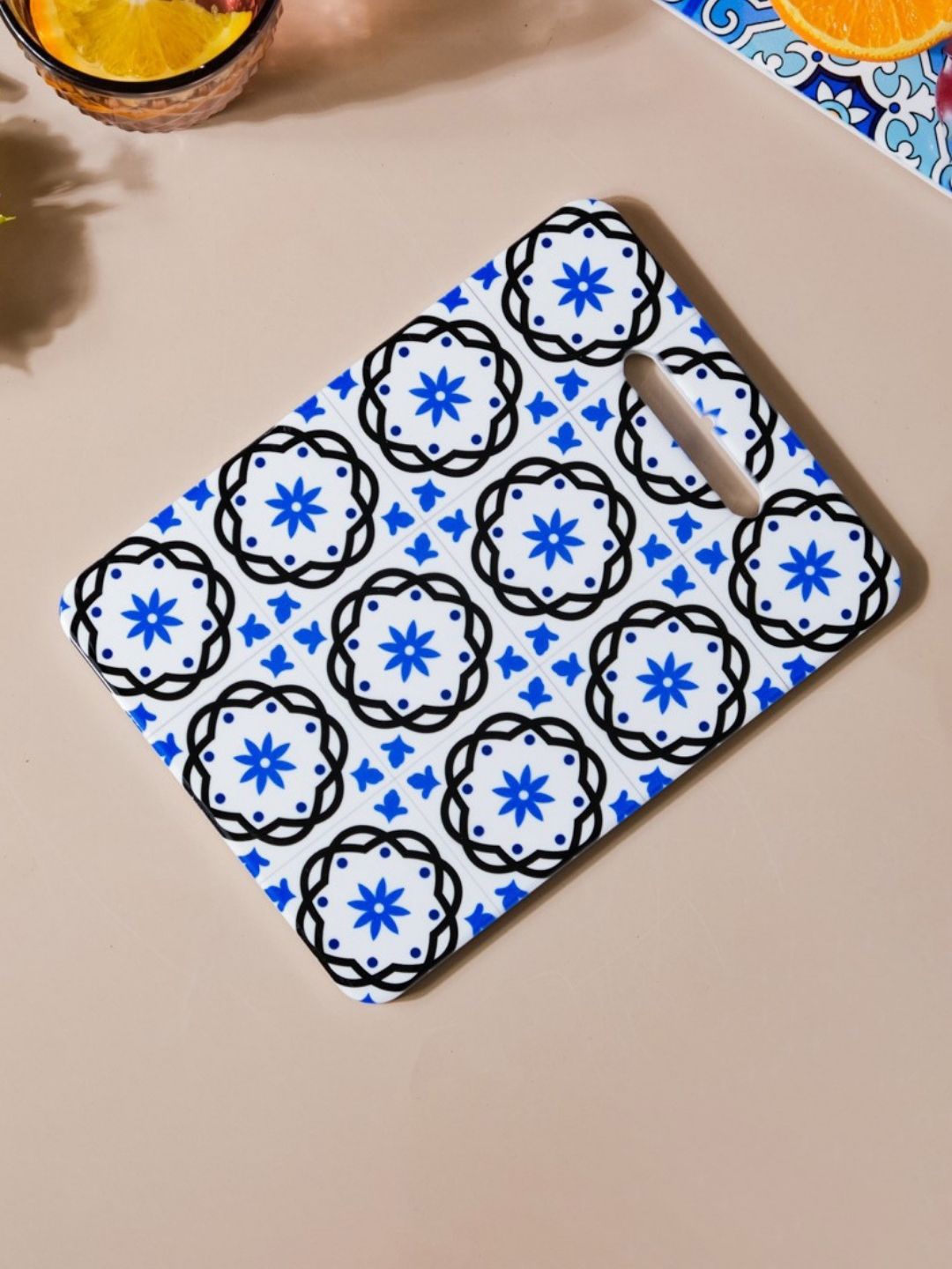 

Nestasia White & Blue Printed Ceramic Rectangle Trivet