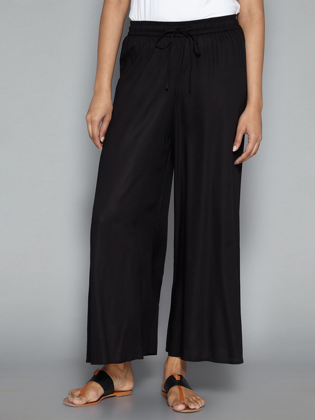 

Pistaa Women Black Palazzos