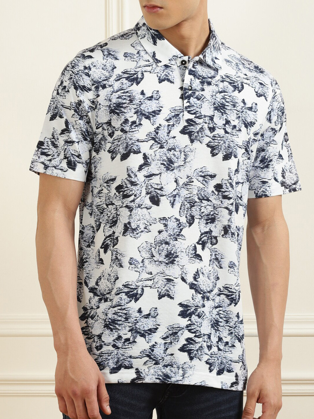 

Ted Baker Men White Floral Printed Polo Collar T-shirt