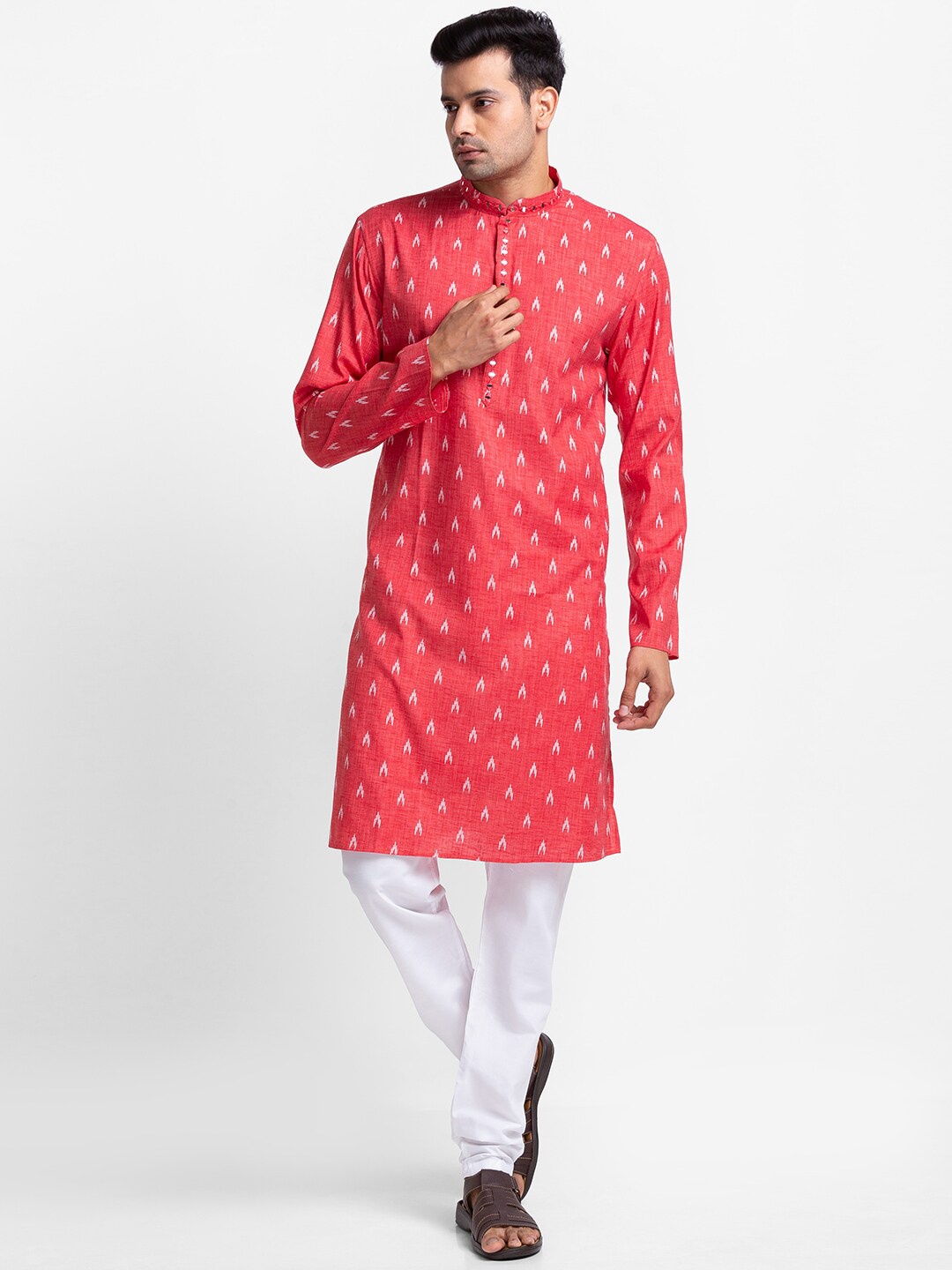 

SARVAMOHAN Men Red Mirror Work Kurta with Trouser