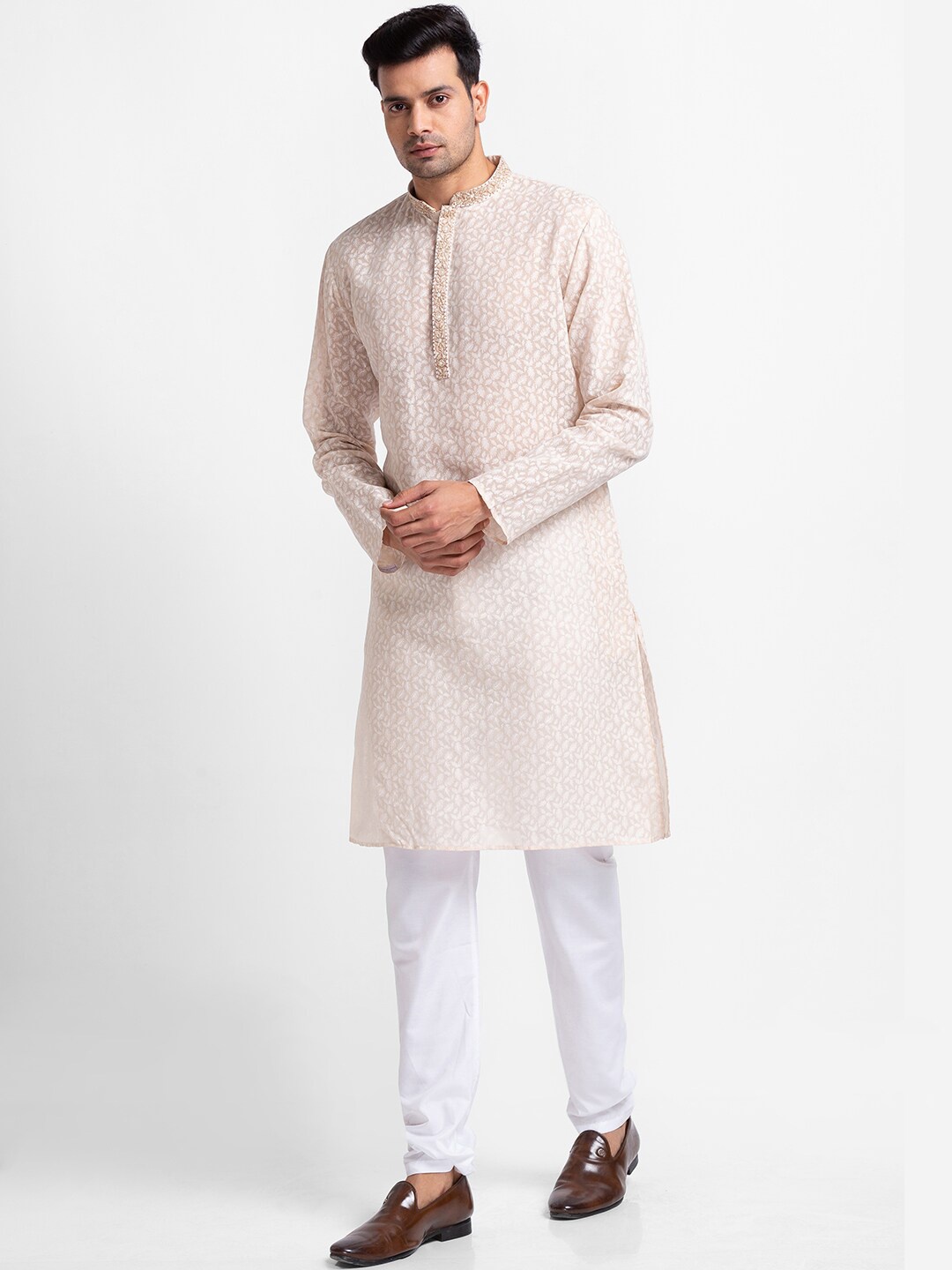 

SARVAMOHAN Men Beige Ethnic Motifs Printed & Thread Work Kurta with Churidar