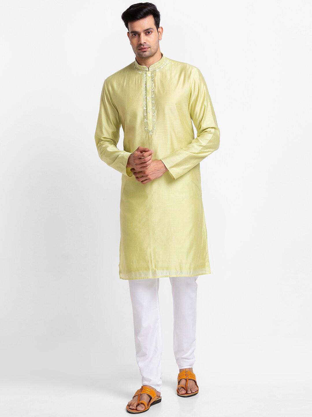 

SARVAMOHAN Men Lime Green Kurta with Churidar