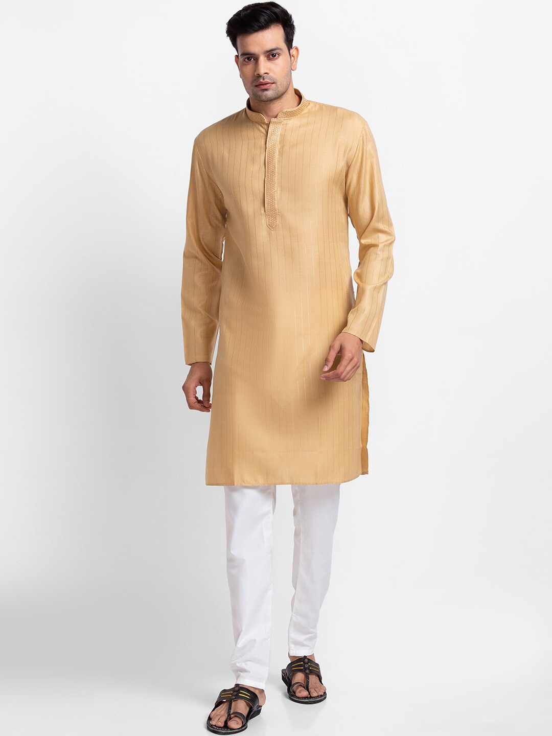 

SARVAMOHAN Men Camel Brown Striped Kurta with Churidar