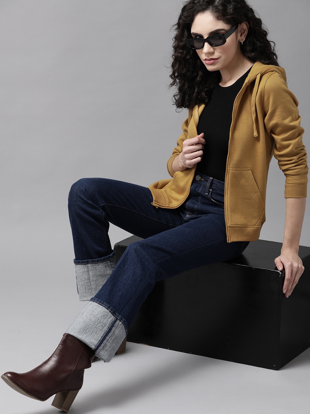 

The Roadster Lifestyle Co. Women Mustard Brown Solid Hooded Sweatshirt