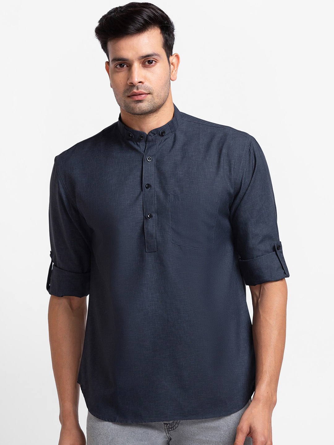 

SARVAMOHAN Men Charcoal Kurta