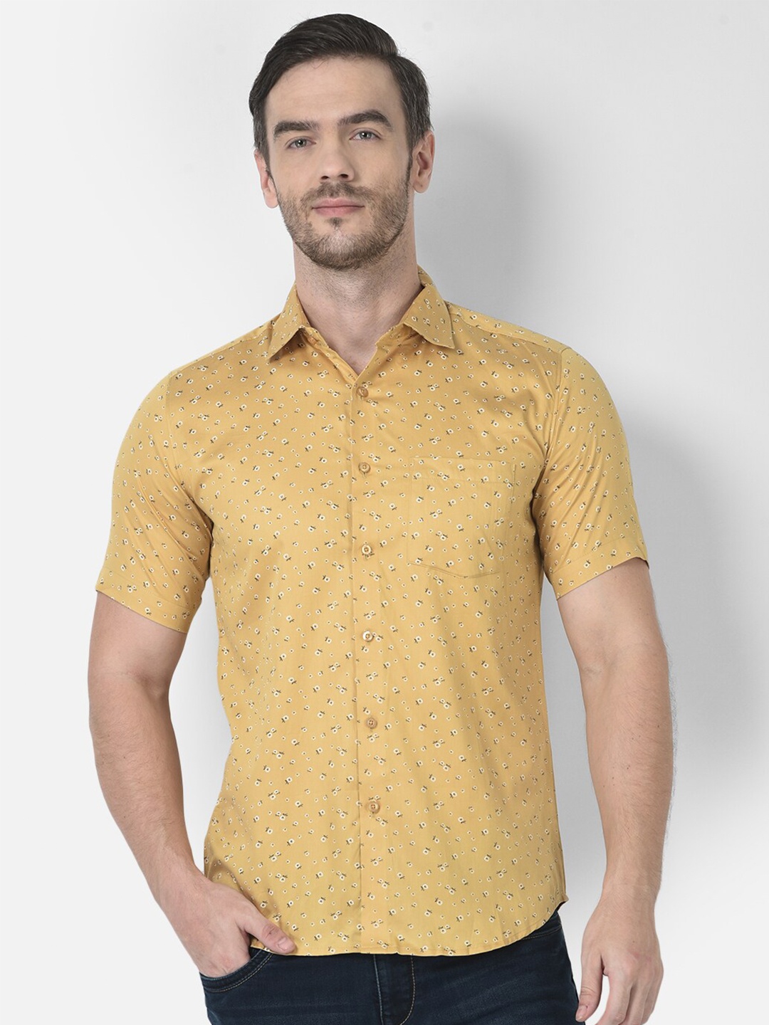 

Zeal Men Beige Standard Regular Fit Floral Printed Cotton Casual Shirt