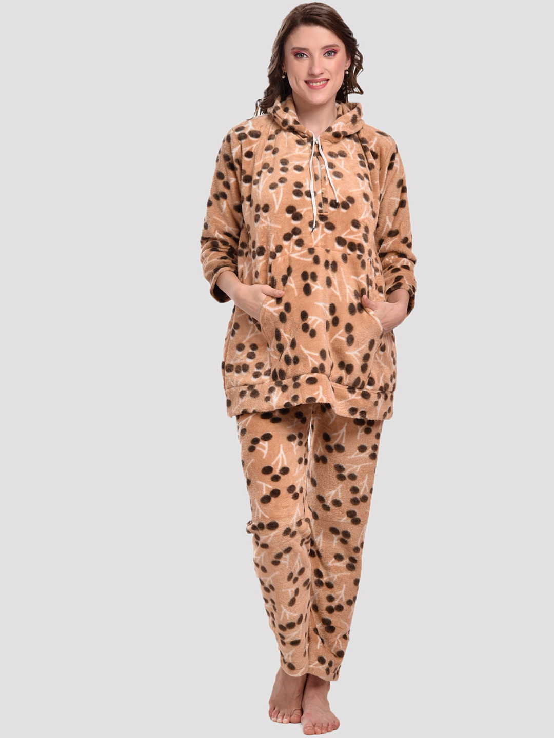 

CIERGE Women Brown & White Printed Night suit