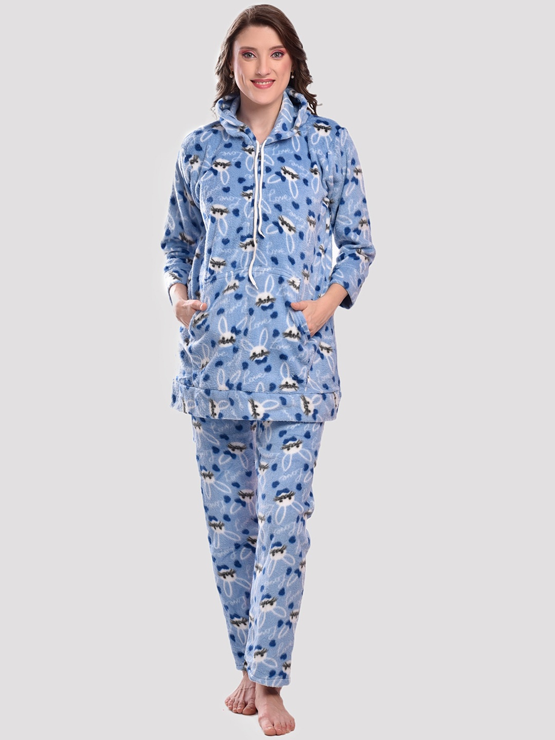 

CIERGE Women Blue & White Printed Hooded Night suit
