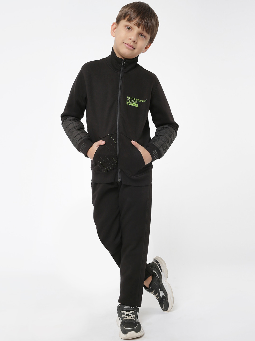 

Sweet Dreams Boys Black Solid Tracksuits