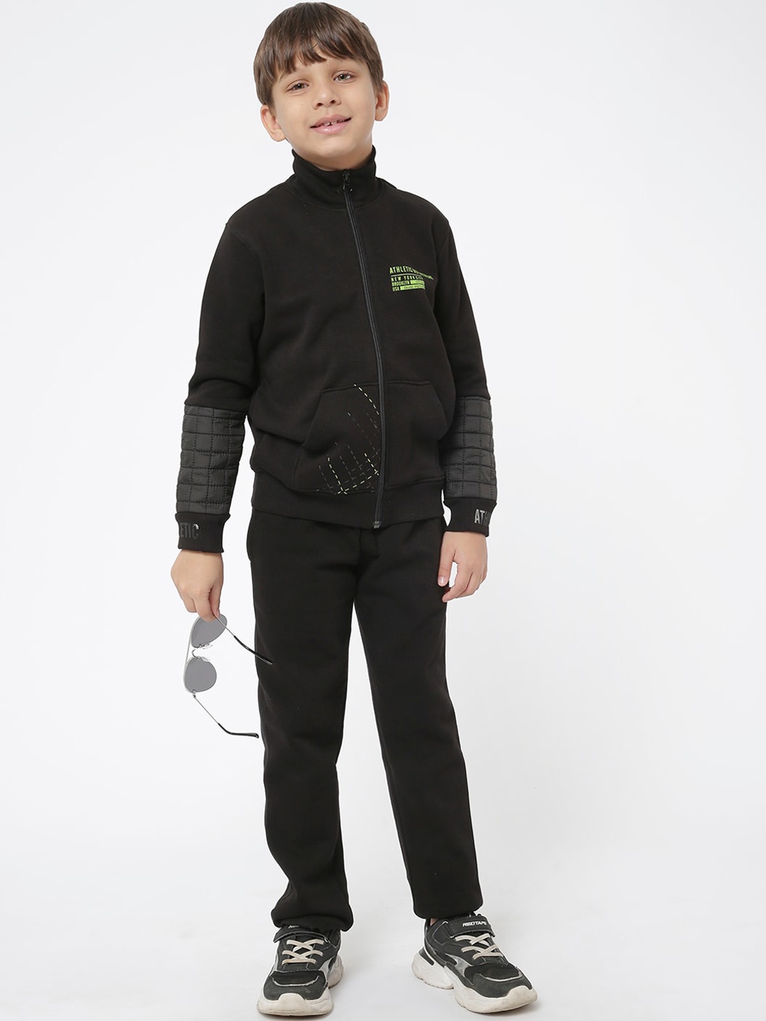 

Sweet Dreams Boys Black Solid Tracksuits