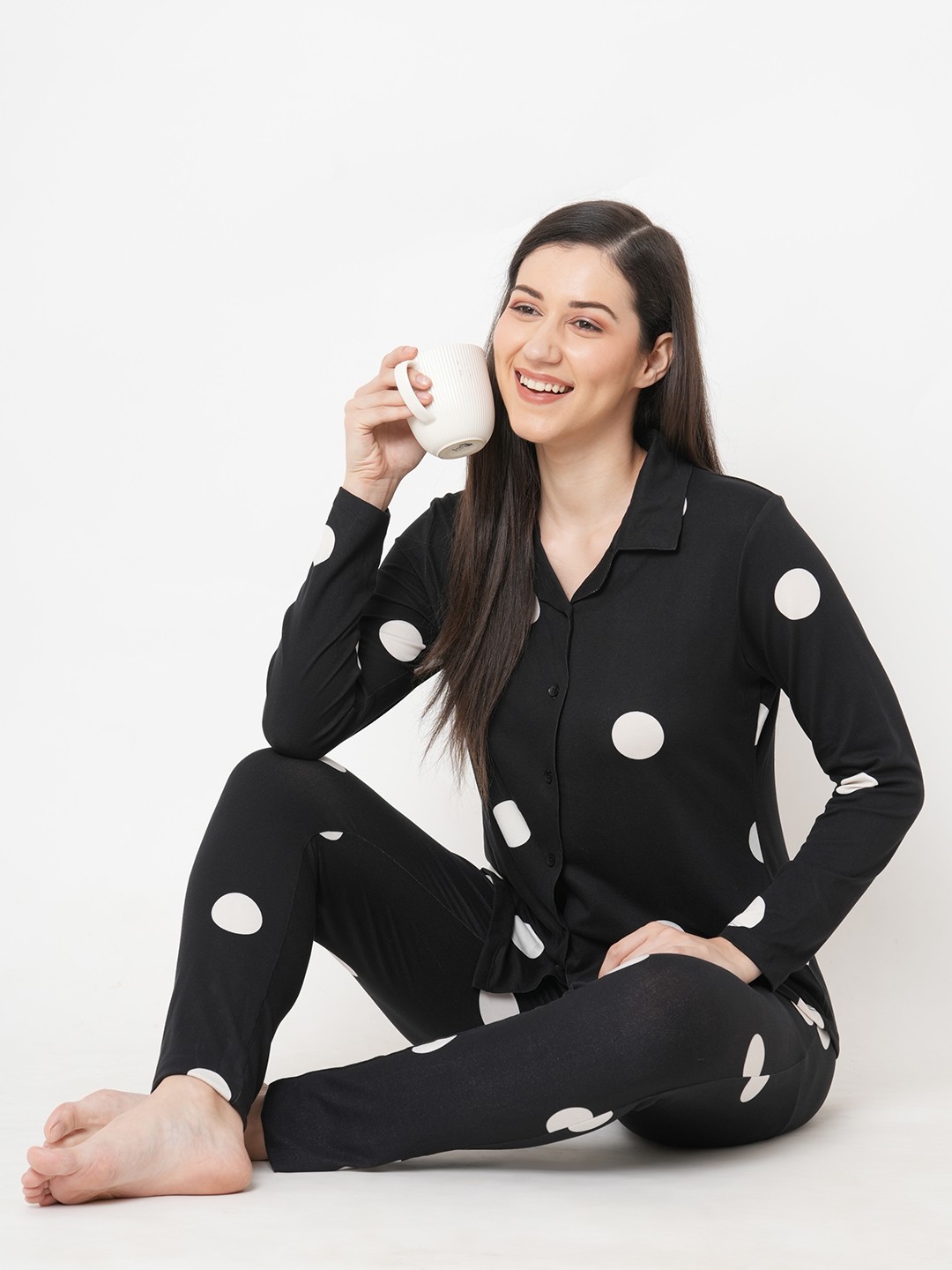 

Sweet Dreams Women Black & White Polka Dots Printed Night suit