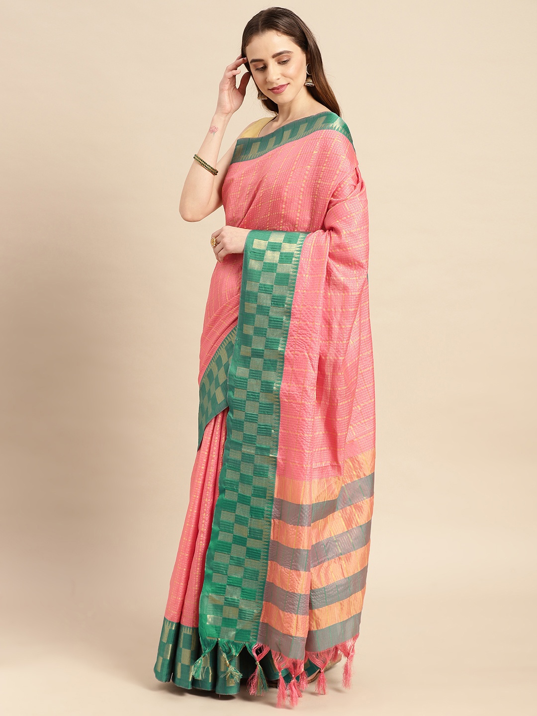 

VASTRANAND Woven Design Checked Saree, Pink