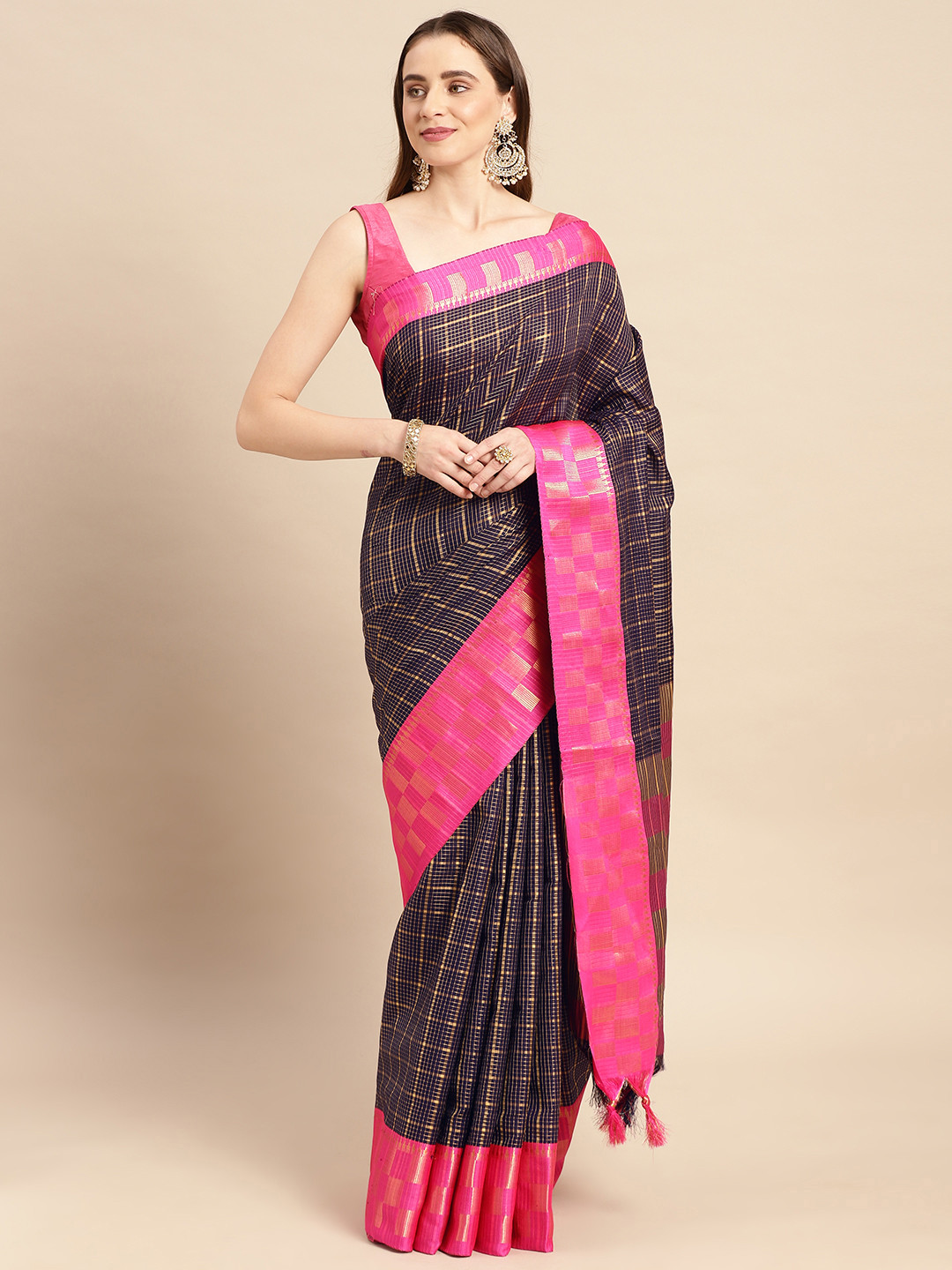

VASTRANAND Woven Design Checked Saree, Navy blue