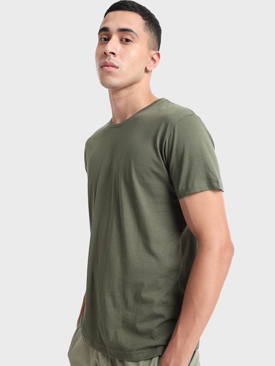 

Bewakoof Men Olive Green Cotton T-shirt