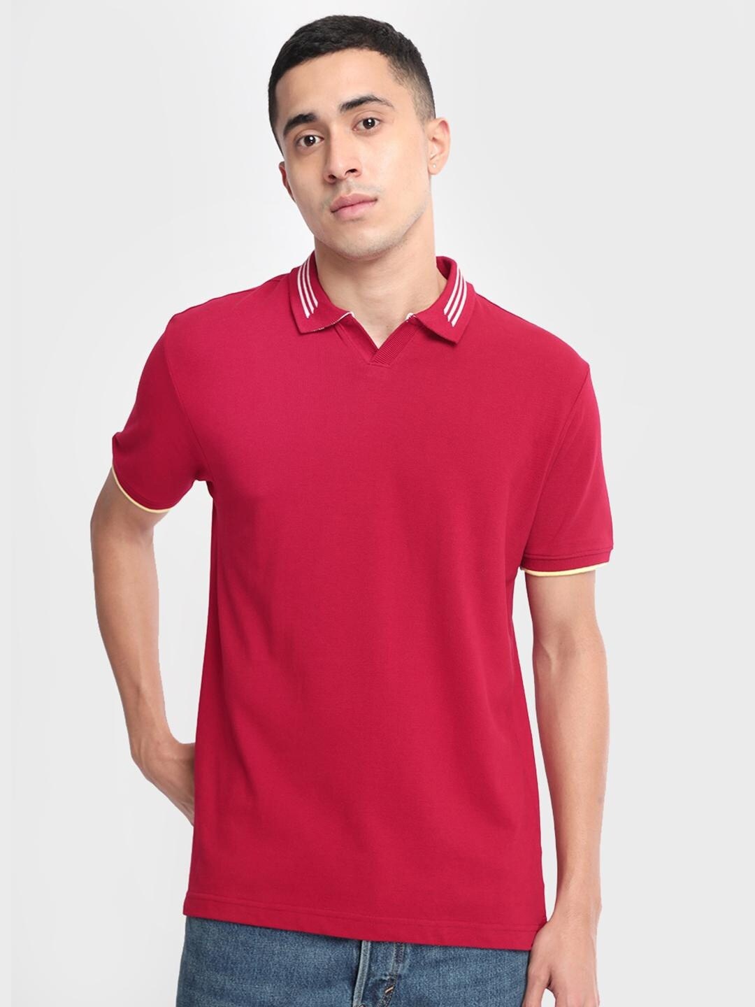 

Bewakoof Men Red Polo Collar Cotton T-shirt