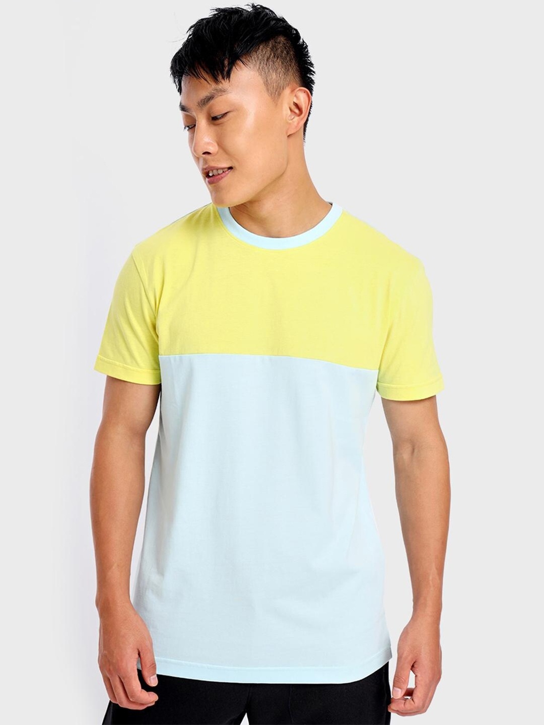 

Bewakoof Men Blue & Yellow Colourblocked Cotton T-shirt