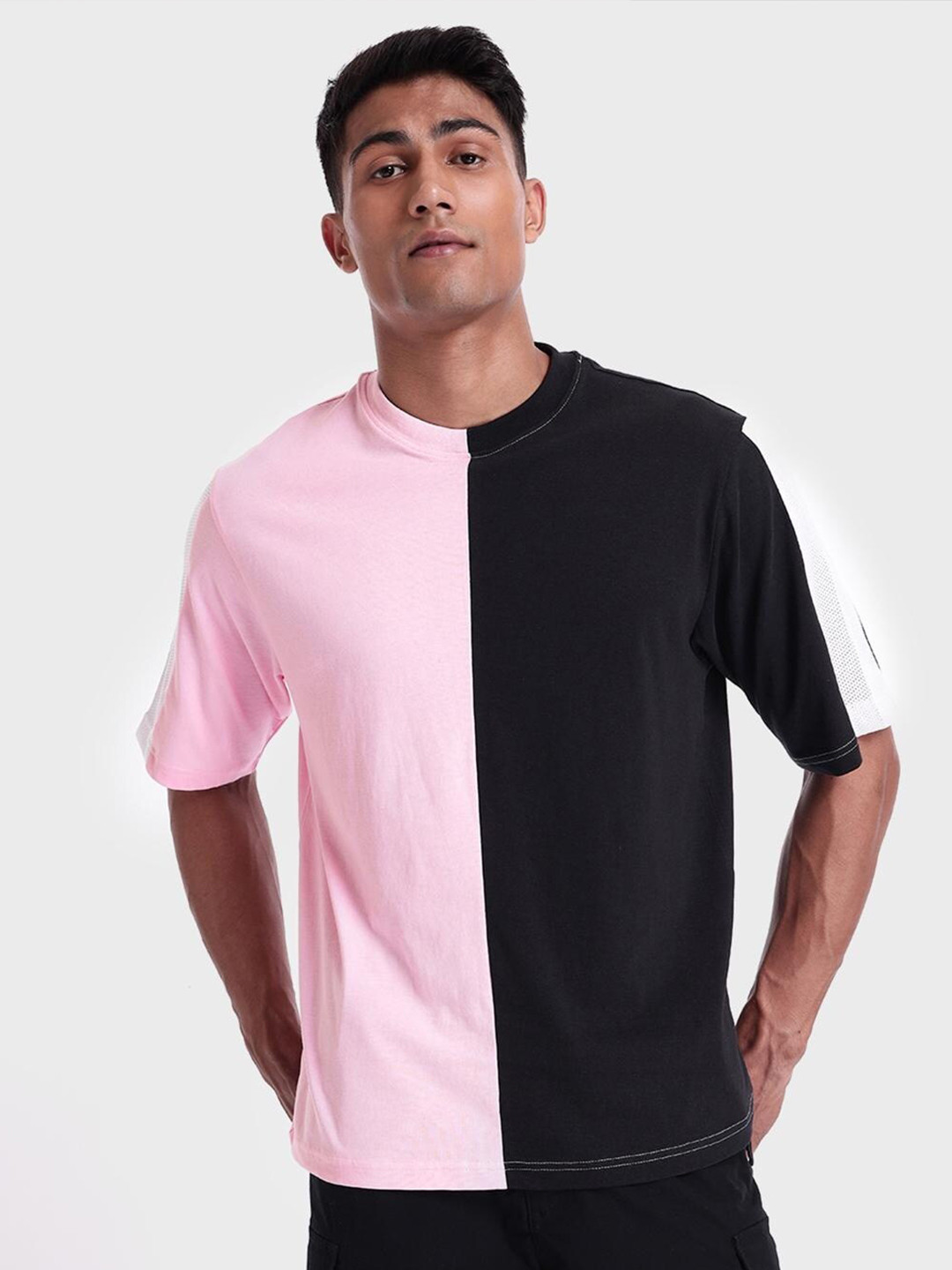 

Bewakoof Plus Men Plus Size Pink & Black Colourblocked Mandarin Collar Loose T-shirt