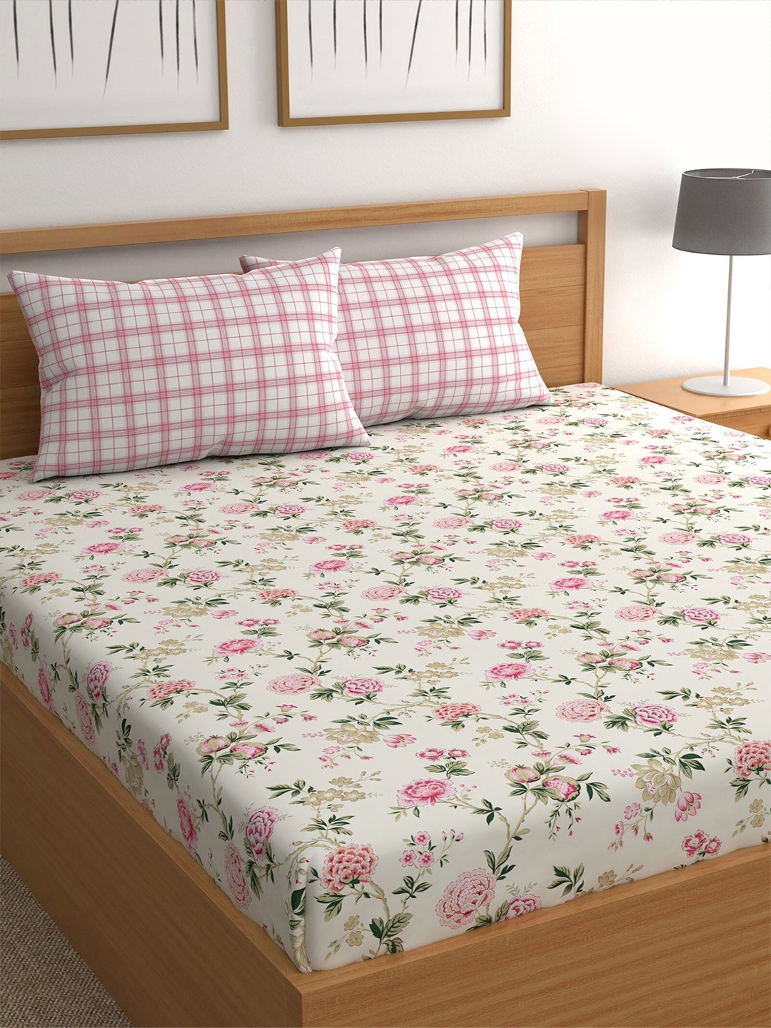 

CHHAVI INDIA Pink & White Floral 210 TC Queen Bedsheet with 2 Pillow Covers