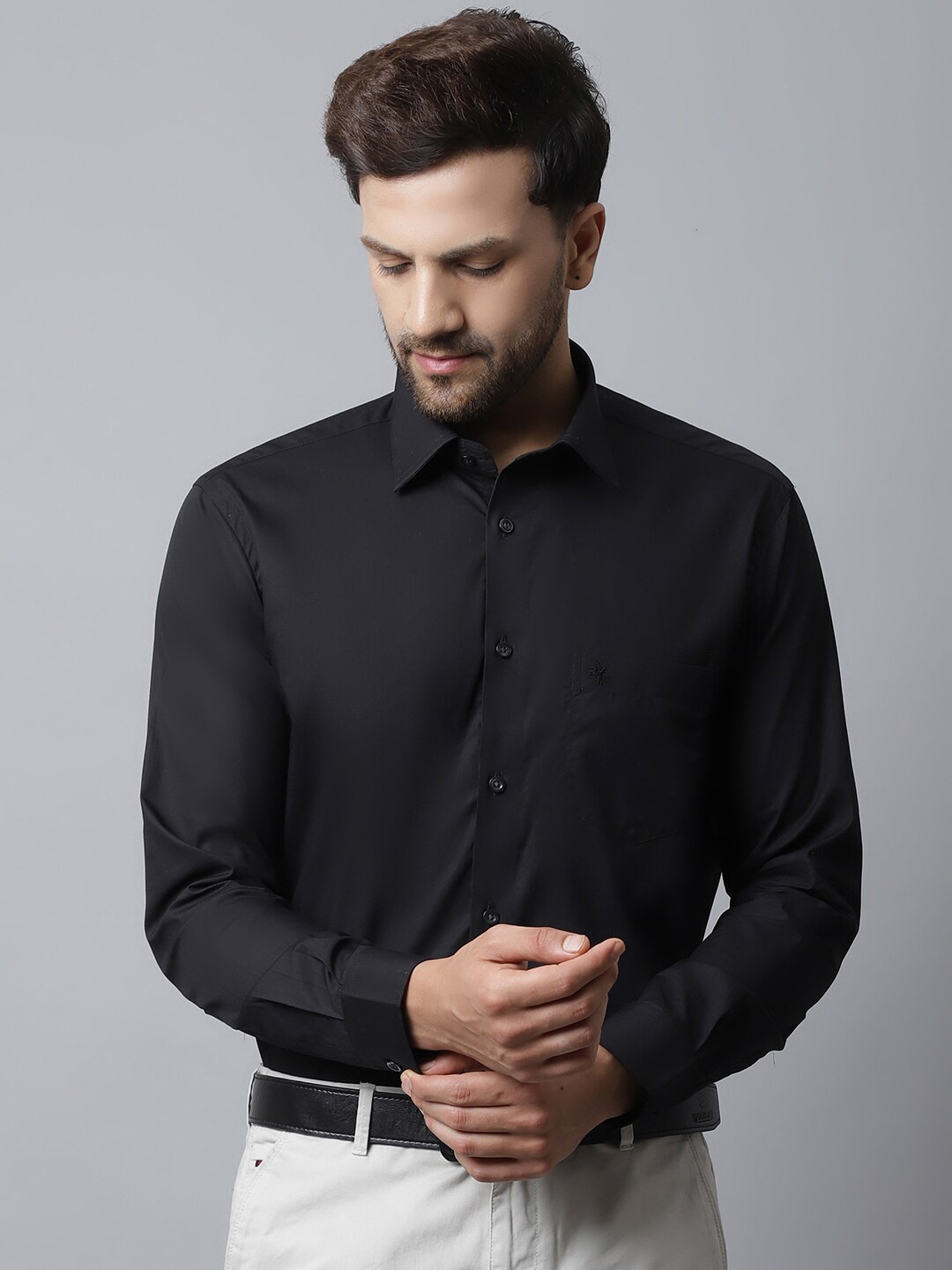 

Cantabil Men Black Solid Formal Shirt