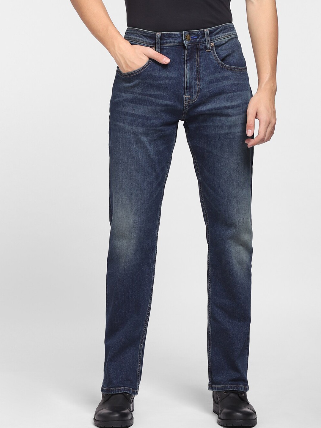 

Jack & Jones Men Blue Bootcut Low-Rise Mildly Distressed Jeans