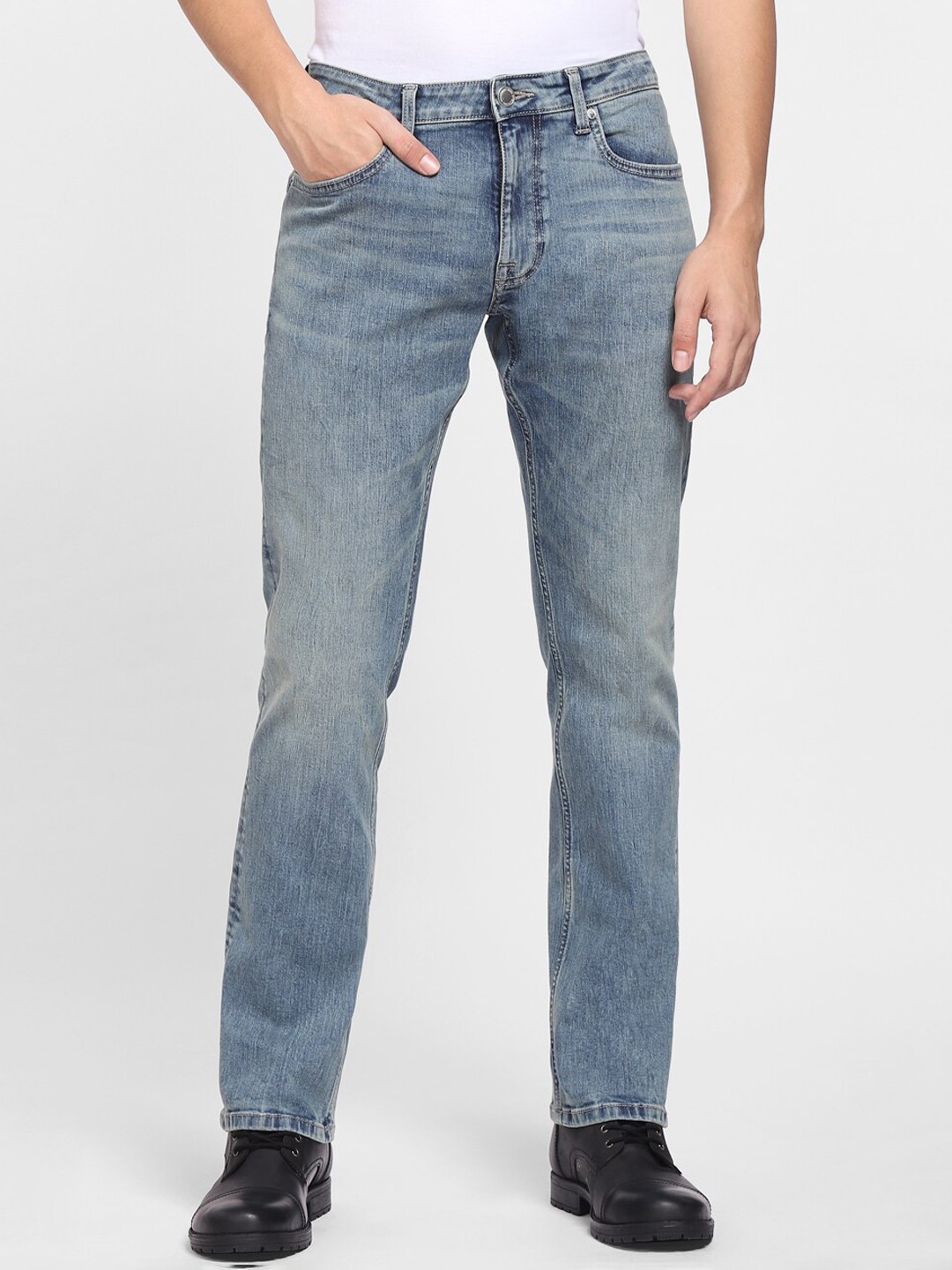 

Jack & Jones Men Blue Straight Fit Low-Rise Low Distress Jeans