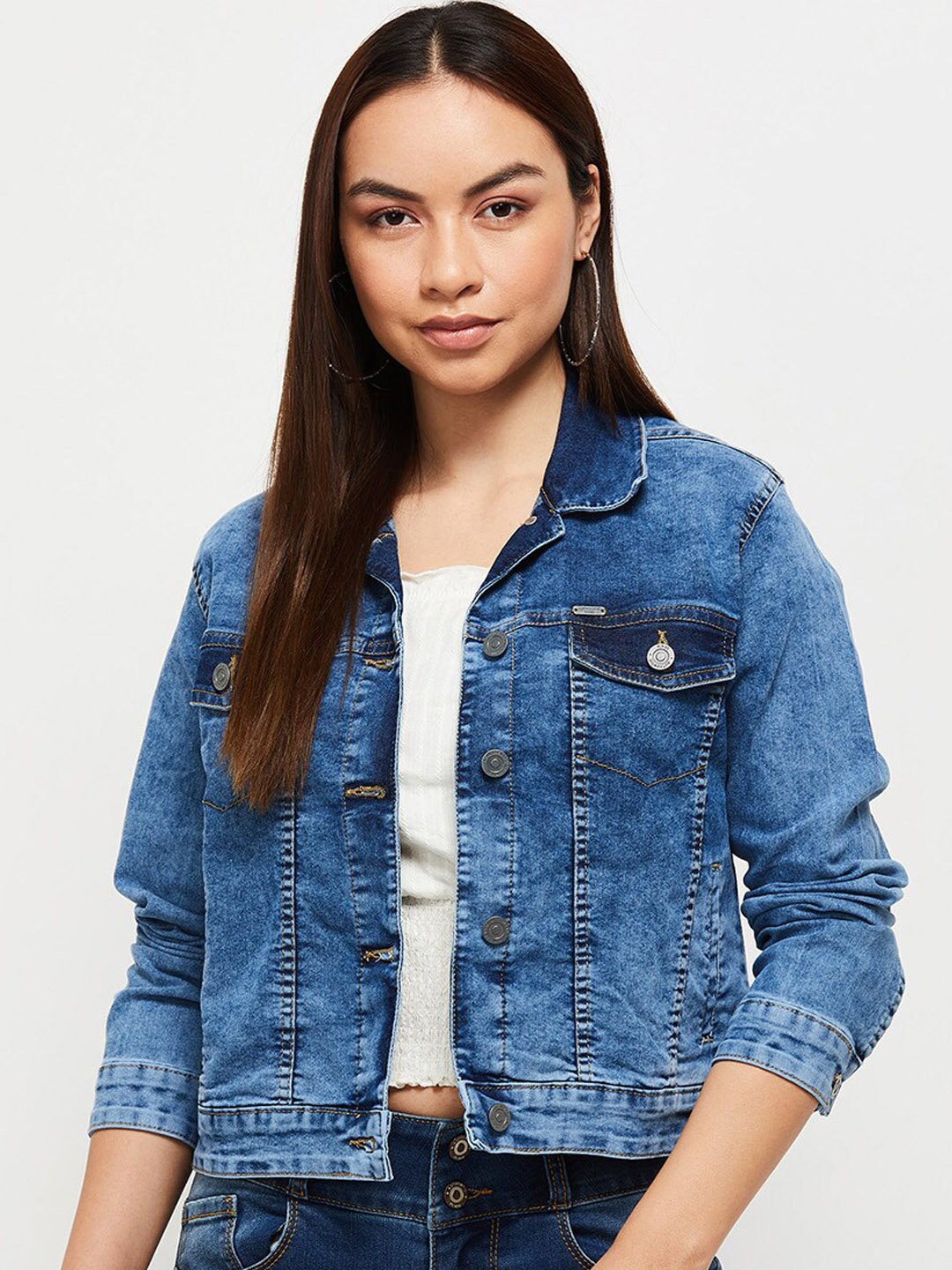 

max Women Blue Washed Windcheater Denim Crop Jacket