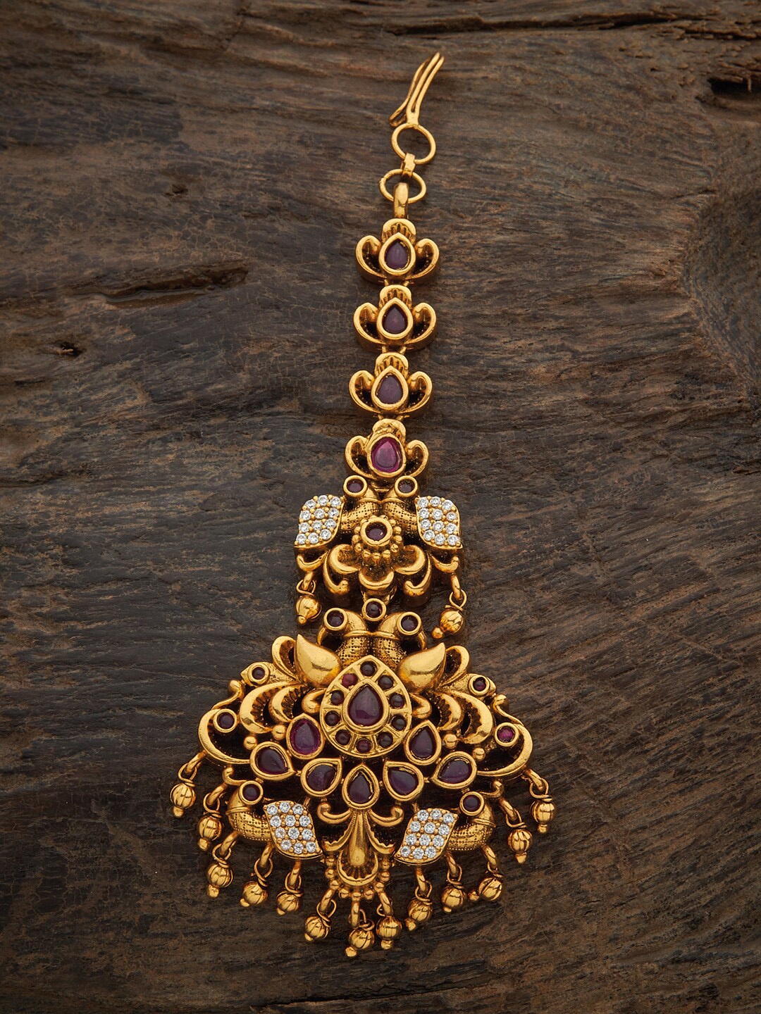 

Kushal's Fashion Jewellery Women Copper-Plated Red & Green Stone-Studded Maang Tikka