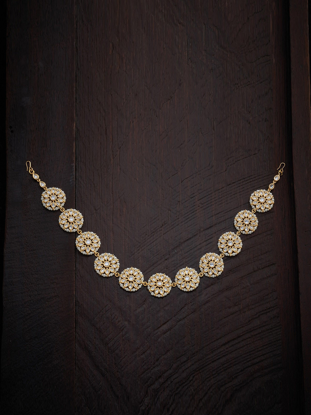 

Kushal's Fashion Jewellery Women White Kundan-Studded Maang Tikka
