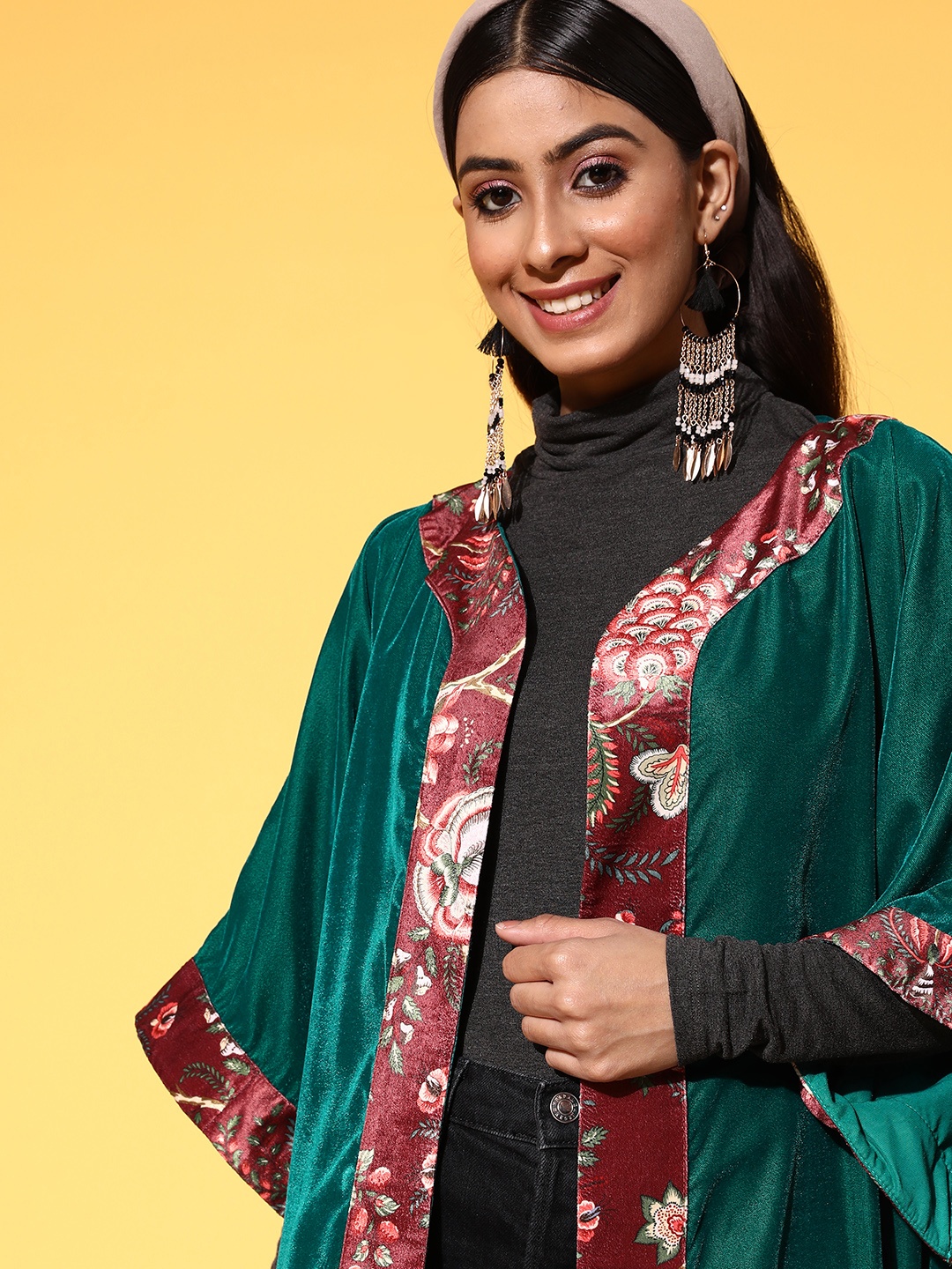 

InWeave Women Classy Green Solid Sleeve Bounce Shrug