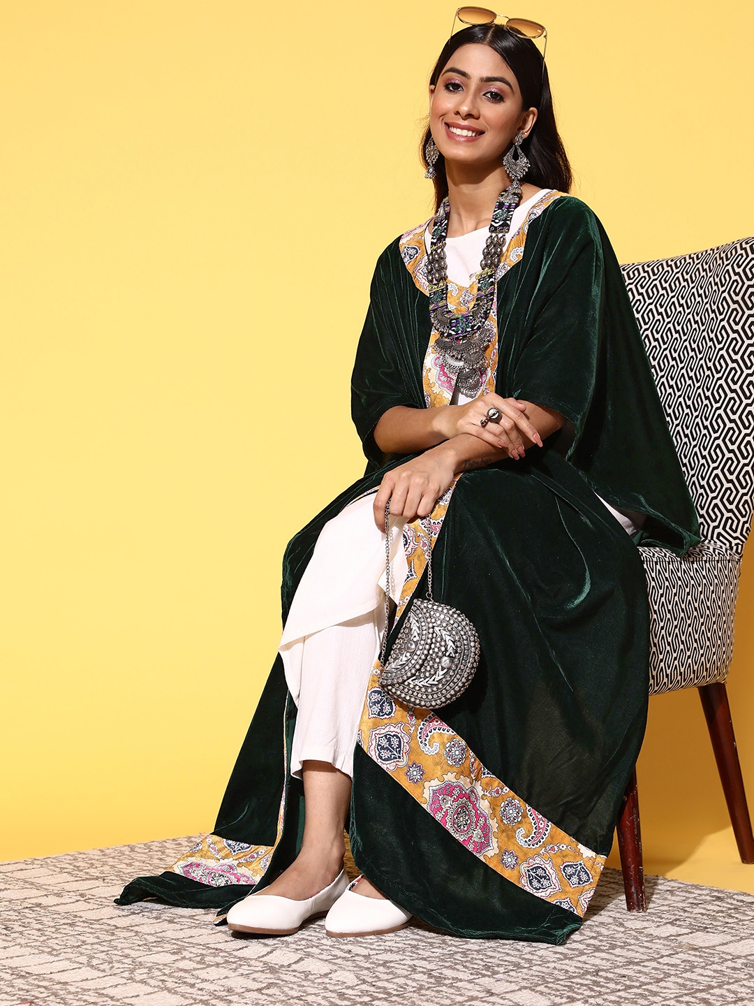 

InWeave Women Classy Green Solid Vacay Attire