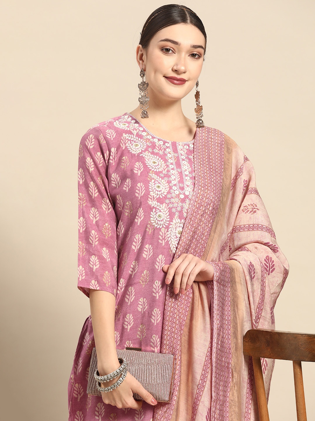 

Sangria Women Pink Printed Thread Work Chanderi Silk Kurta & Trousers With Dupatta